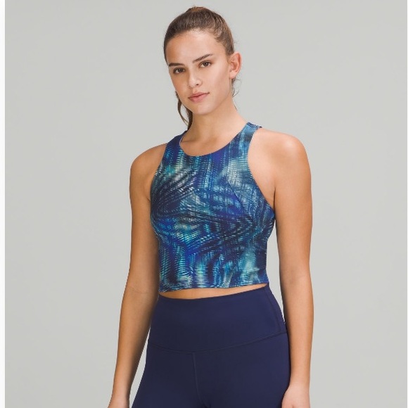 Lululemon Invigorate Training Tank Top - Picture 4 of 4